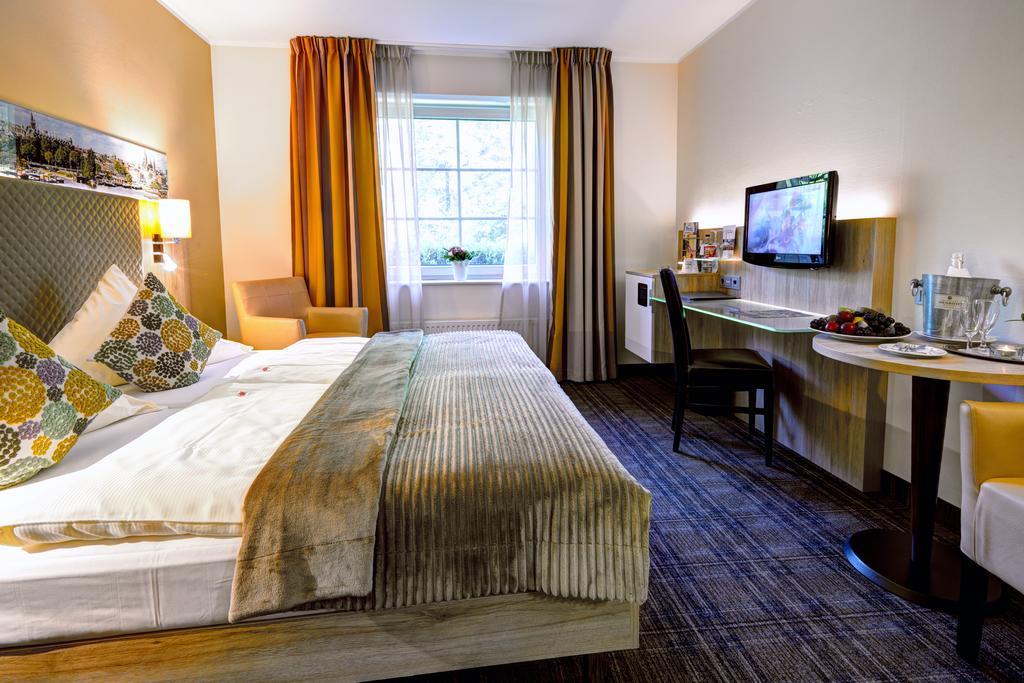 Nordwest-Hotel Amsterdam Бад Цвишенан Екстериор снимка