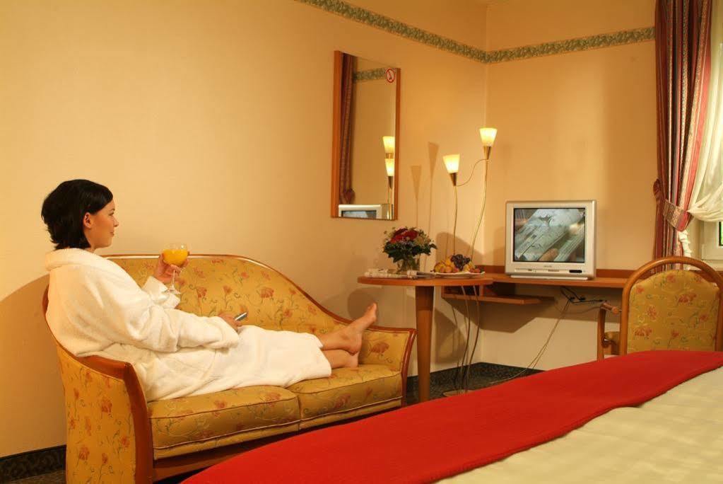 Nordwest-Hotel Amsterdam Бад Цвишенан Екстериор снимка